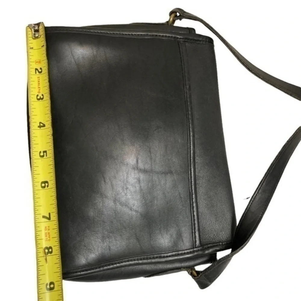 Coach vintage black leather Devon bag